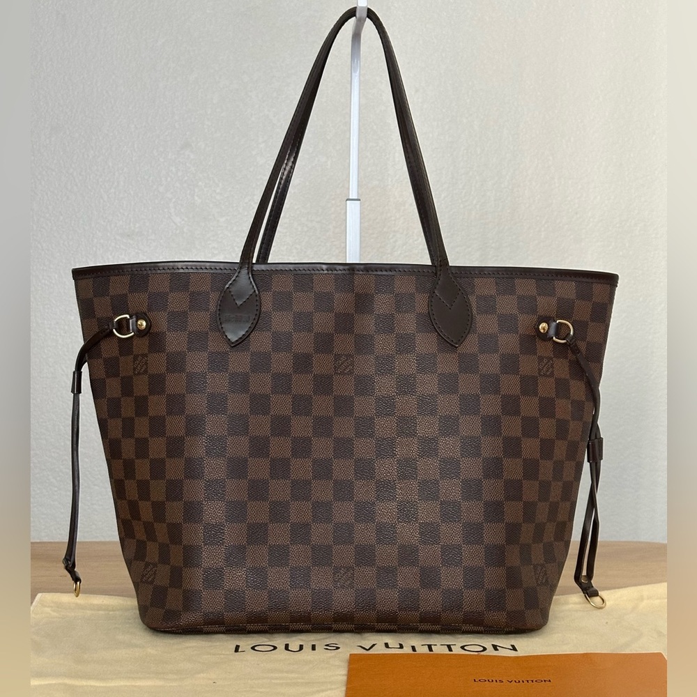 Louis Vuitton Neverfull Damier (MM) with dustbag and COA